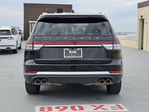 Used 2023 Lincoln Aviator 2WD w/ Premium Package image 6
