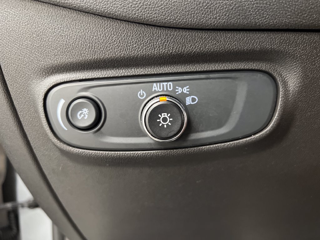 Used 2024 Chevrolet Equinox LT AWD/4WD image 45