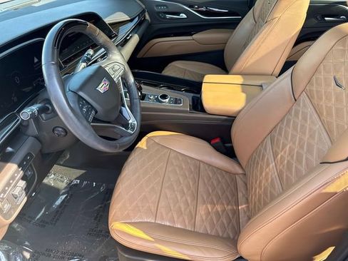 Certified 2023 Cadillac Escalade Sport w/ LPO, ONYX Package AWD/4WD image 22