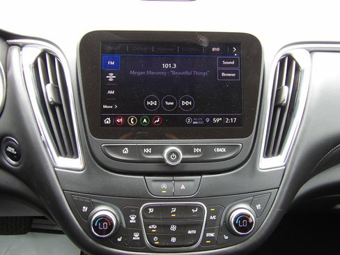 Used 2024 Chevrolet Malibu LT FWD image 18