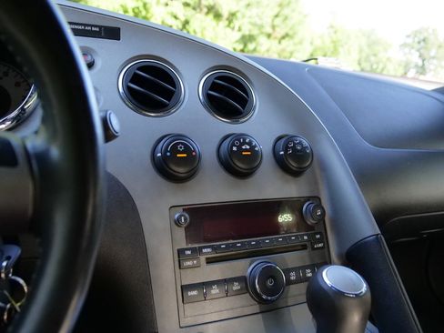 Used 2007 Pontiac Solstice Convertible w/ Premium Package RWD image 12