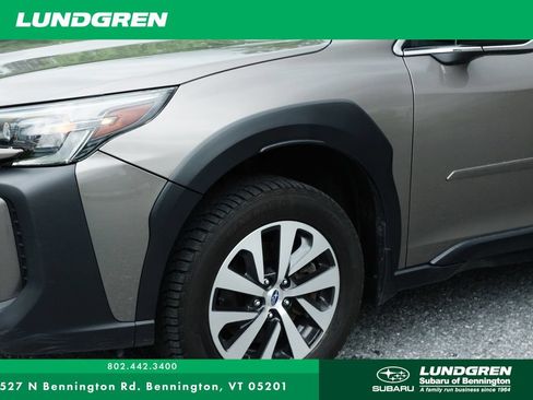 Used 2024 Subaru Outback Premium AWD/4WD image 35