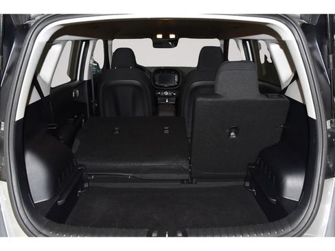 Used 2025 Kia Soul LX w/ LX Technology Package FWD image 18