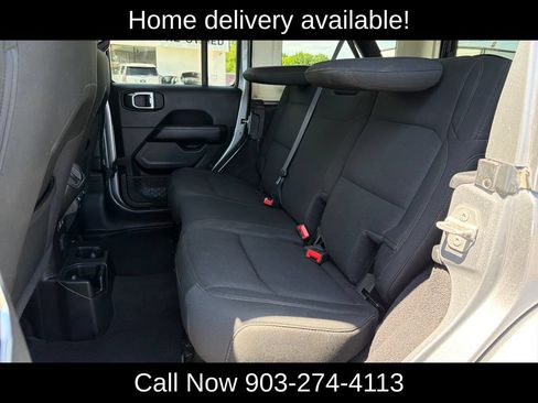 Used 2021 Jeep Wrangler Unlimited Sahara AWD/4WD image 7