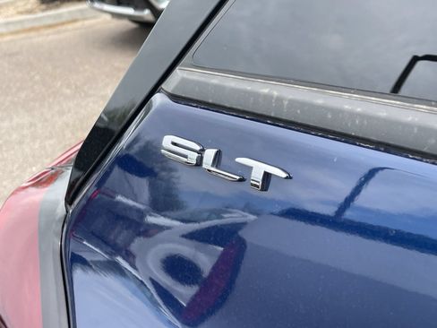 Used 2022 GMC Terrain SLT FWD image 8