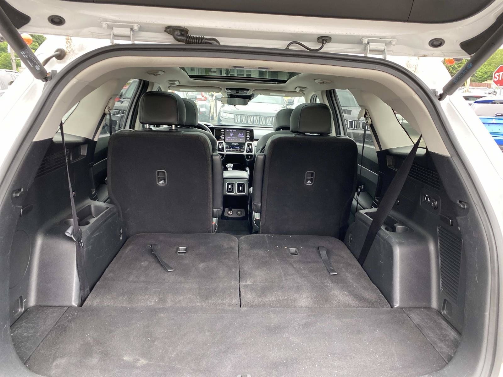Used 2021 Kia Sorento EX w/ Panoramic Sunroof Package AWD/4WD image 6
