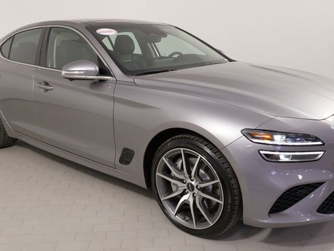 Used 2026 Genesis G70 2.5T Prestige image 6