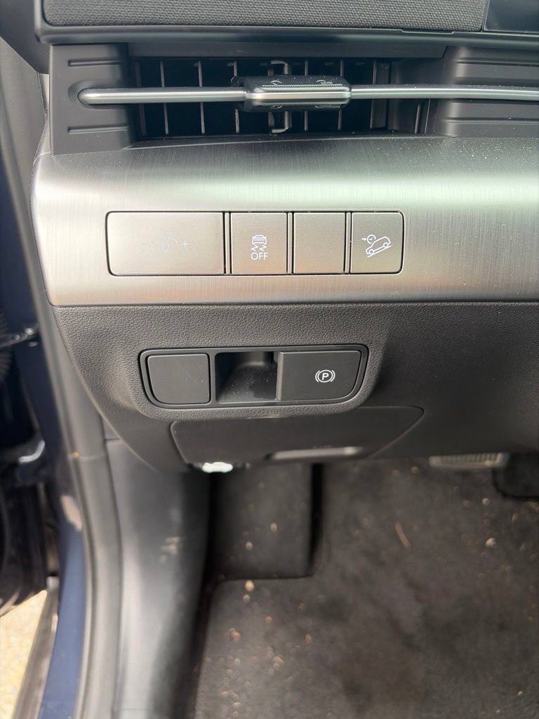 Used 2026 Hyundai Kona SEL Sport AWD/4WD image 12