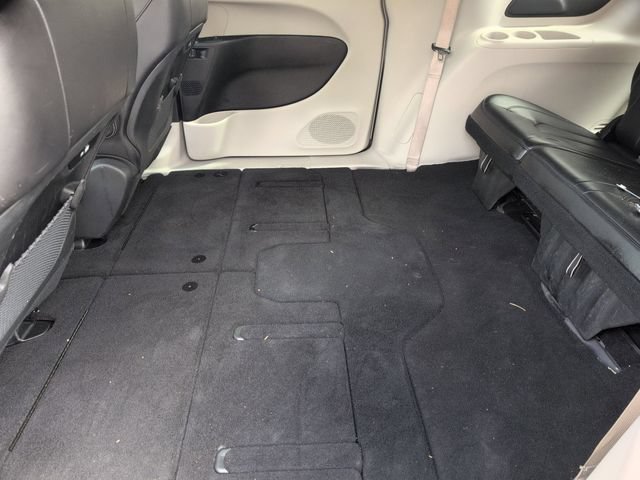 Certified 2023 Chrysler Pacifica Touring-L FWD image 18