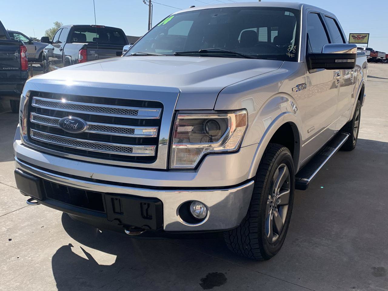 Used 2014 Ford F150 Lariat w/ Equipment Group 502A Luxury AWD/4WD image 3