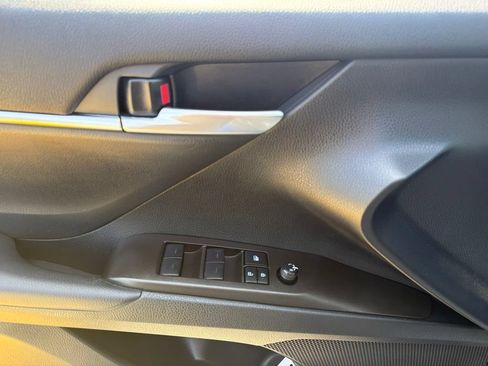 Used 2024 Toyota Camry SE w/ Cold Weather Package FWD image 12