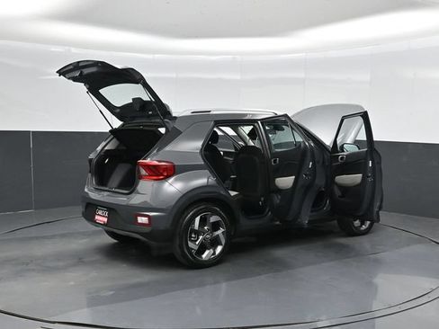 Used 2024 Hyundai Venue SEL FWD image 50