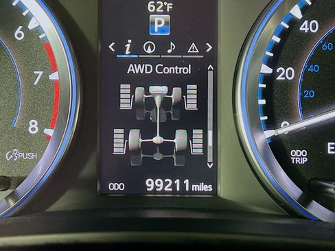 Used 2015 Toyota Highlander XLE image 13