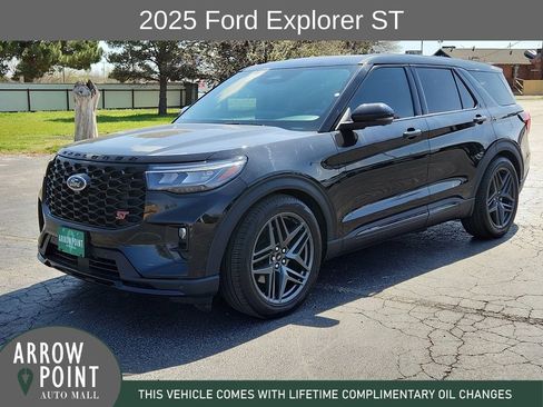 Used 2025 Ford Explorer ST w/ Sun And Sound Package image 5
