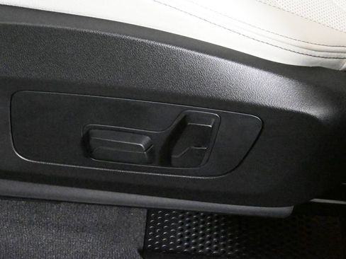 New 2026 BMW X1 xDrive28i w/ Technology Package image 27