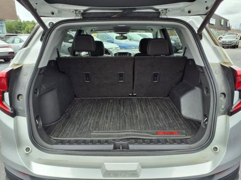 Used 2022 GMC Terrain SLE w/ Driver Convenience Package image 25