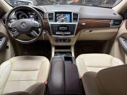 Used 2014 Mercedes-Benz ML 350 4MATIC w/ Premium 1 Package image 10