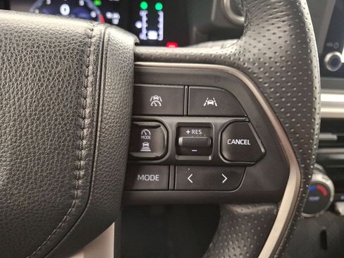 Certified 2025 Toyota 4Runner SR5 image 18