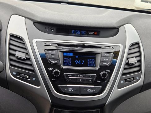 Used 2015 Hyundai Elantra SE FWD image 43