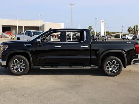 New 2026 GMC Sierra 1500 SLT image 5