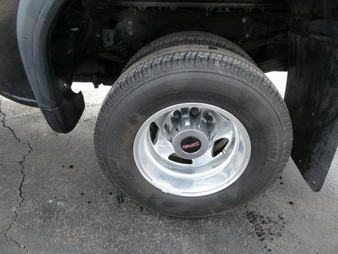 Used 2020 GMC Sierra 3500 Denali w/ Denali Ultimate Package image 16