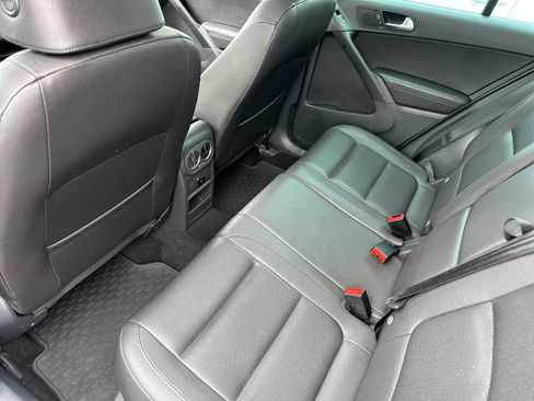 Used 2015 Volkswagen Tiguan SE AWD/4WD image 11