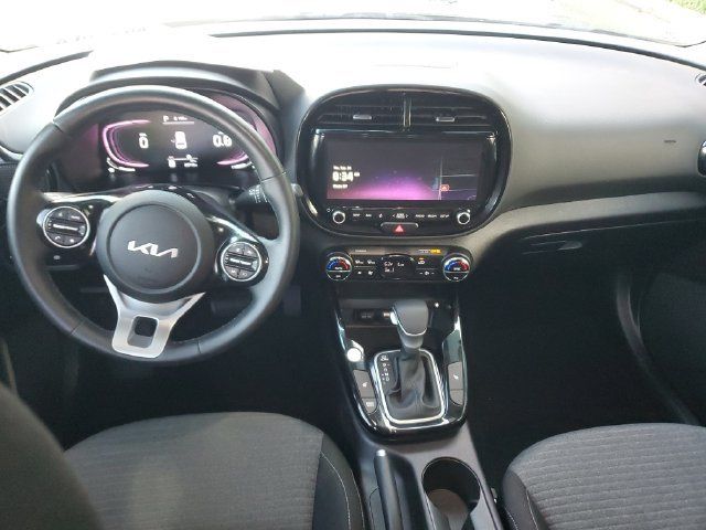 Used 2023 Kia Soul EX FWD image 12