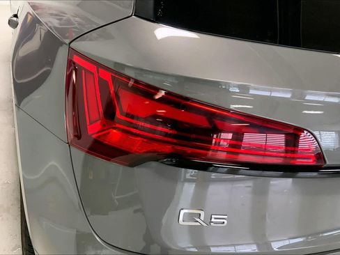 Certified 2025 Audi Q5 2.0T Premium w/ Convenience Plus Package image 30
