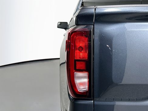 Used 2021 GMC Sierra 1500 Elevation w/ Preferred Package image 16