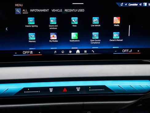 Used 2025 BMW X3 xDrive30i w/ Premium Package image 25