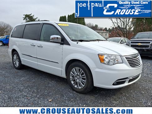 Used 2016 Chrysler Town & Country Touring-L image 1