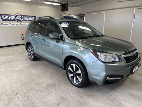 Used 2018 Subaru Forester 2.5i Premium w/ All-Weather Package AWD/4WD image 4