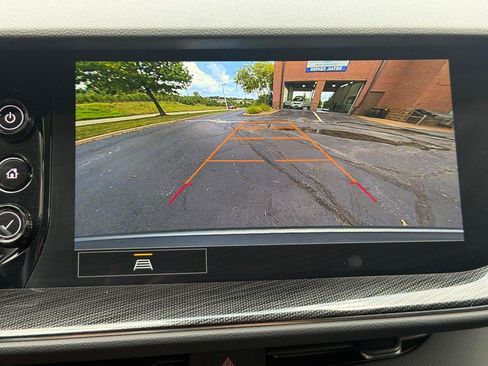 Used 2023 Buick Envision Essence FWD image 21
