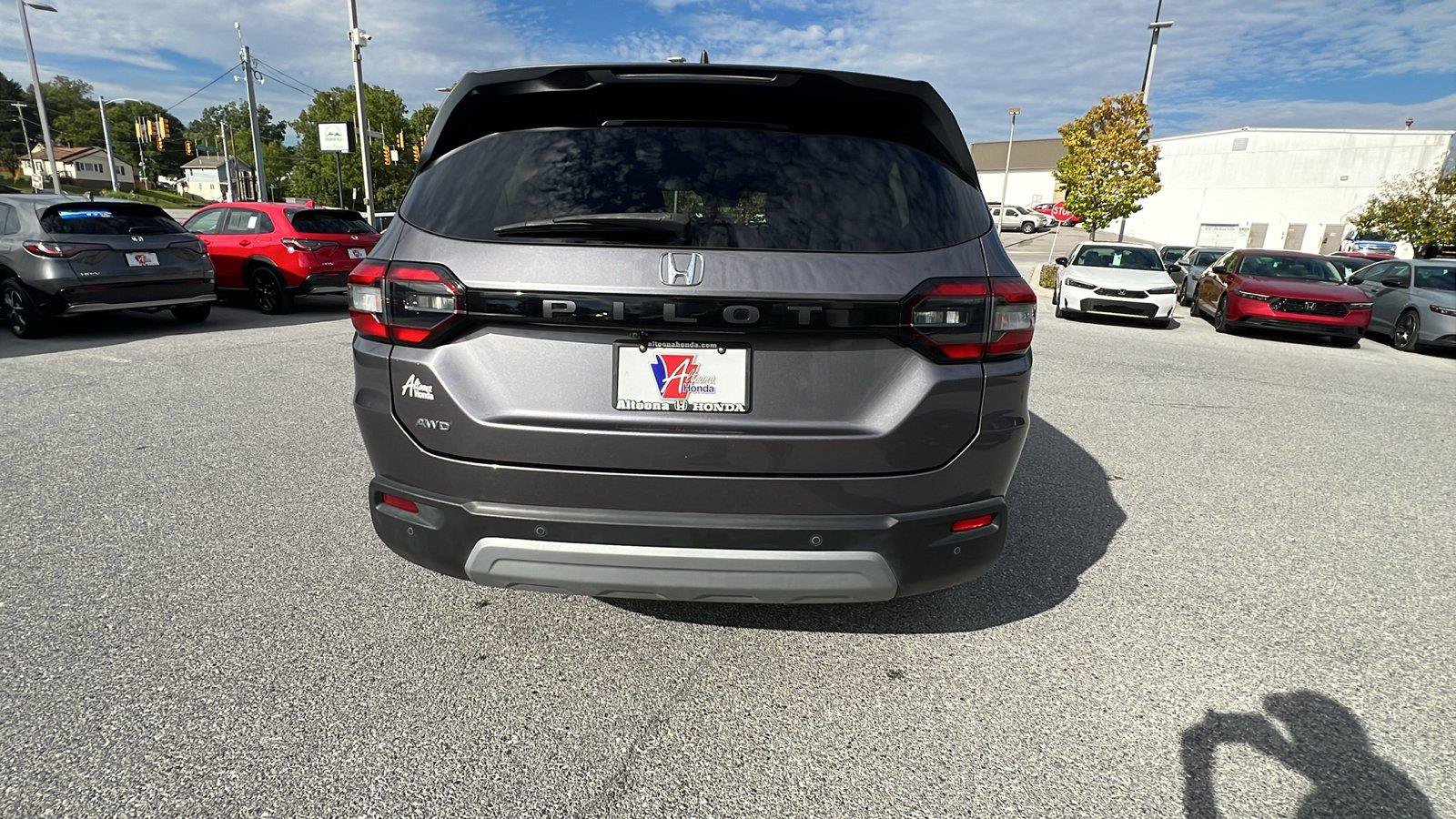 Used 2025 Honda Pilot EX-L image 5