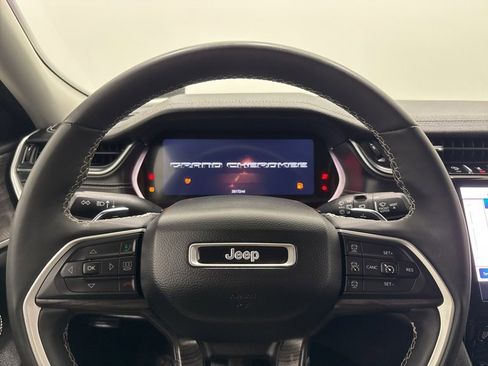 Certified 2023 Jeep Grand Cherokee L Limited image 29