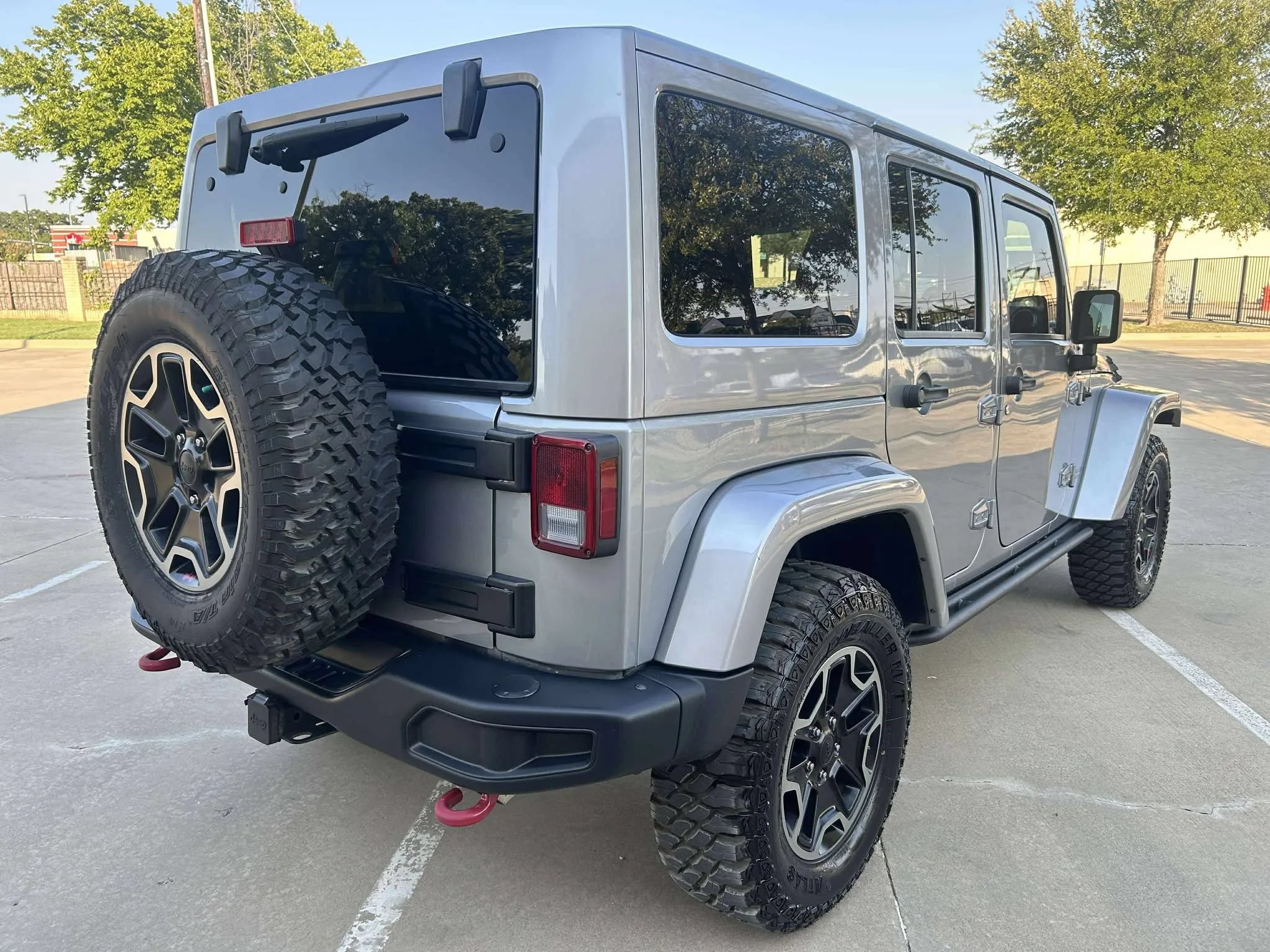 Used 2016 Jeep Wrangler Unlimited Rubicon AWD/4WD image 5