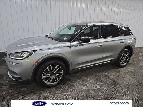 Used 2022 Lincoln Corsair AWD w/ Equipment Group 101A image 7