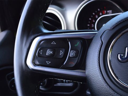 Certified 2020 Jeep Gladiator Rubicon w/ LED Lighting Group image 21