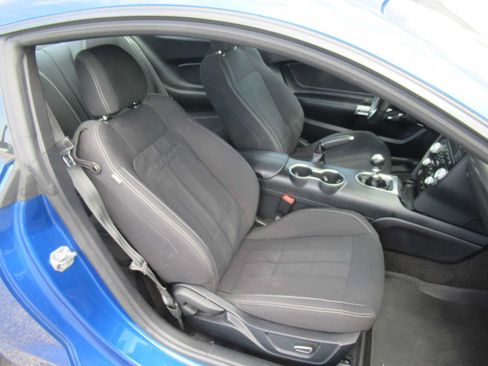 Used 2018 Ford Mustang GT RWD image 17