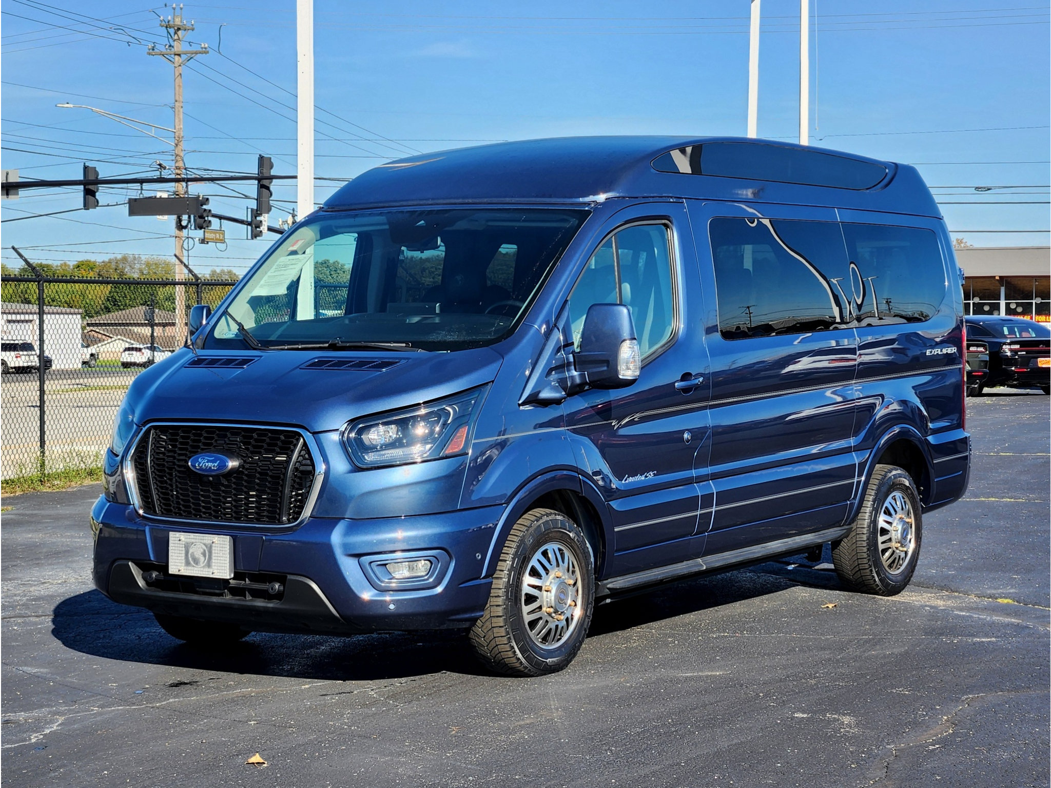 Used 2023 Ford Transit 150 Low Roof AWD image 15