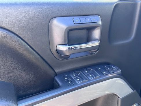 Used 2017 Chevrolet Silverado 1500 LTZ Z71 w/ Midnight Edition image 10