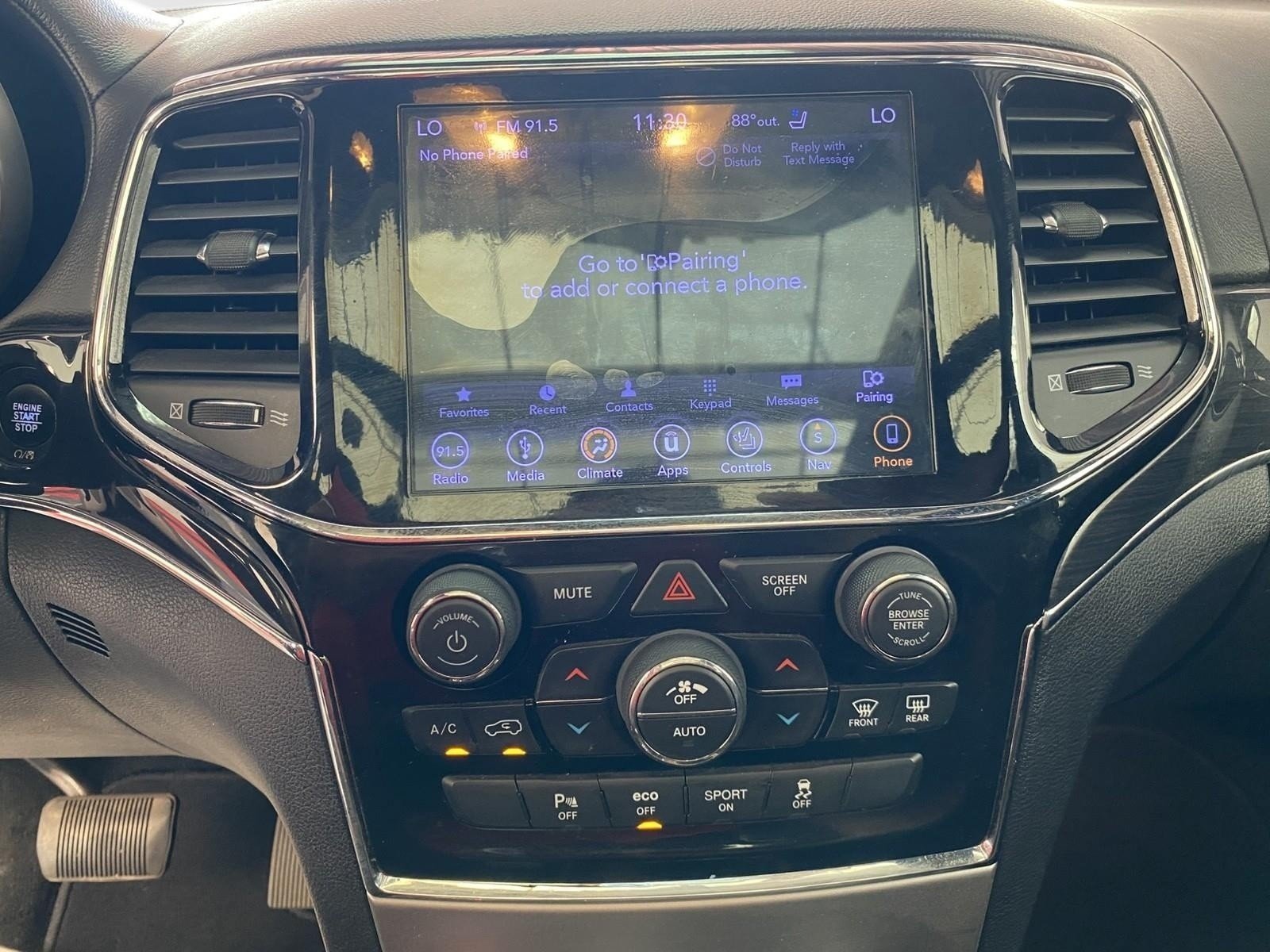 Used 2019 Jeep Grand Cherokee Overland AWD/4WD image 23
