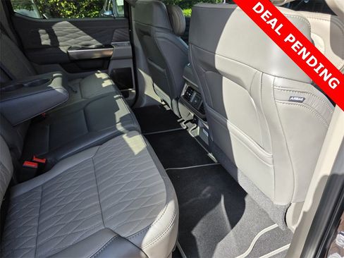 Used 2025 Ford F350 Platinum w/ Platinum Plus Package image 36