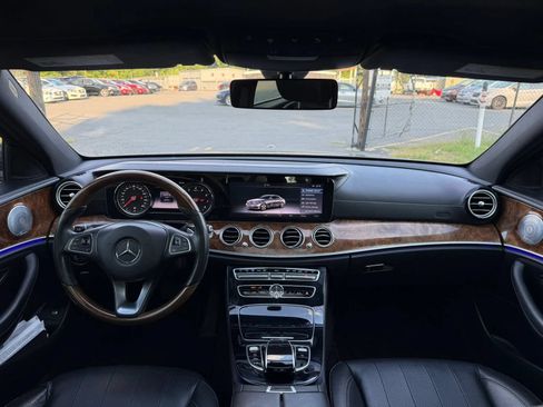 Used 2017 Mercedes-Benz E 300 image 41