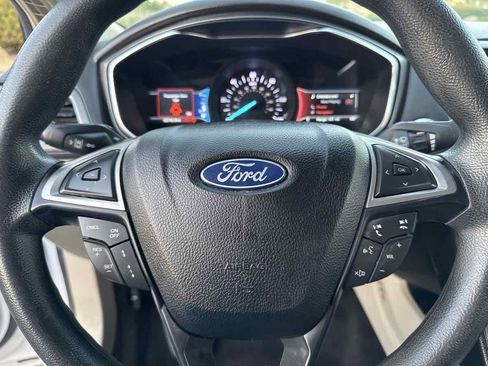 Used 2020 Ford Fusion SE image 28