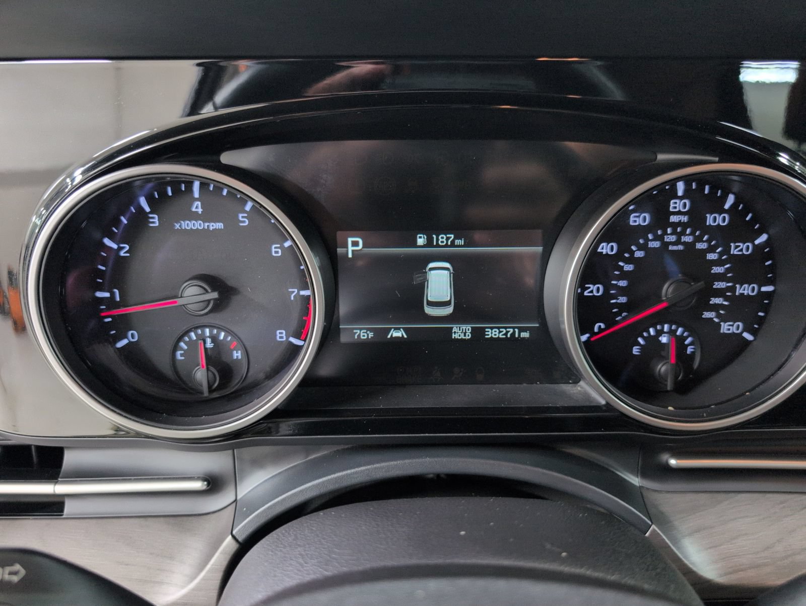 Used 2024 Kia Carnival EX FWD image 9