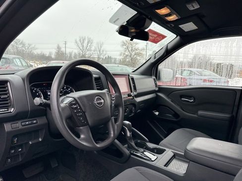 Certified 2023 Nissan Frontier SV w/ Midnight Edition Package image 23