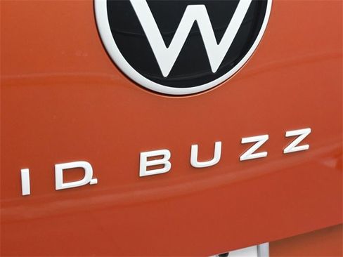 New 2025 Volkswagen ID. Buzz Pro S Plus image 25