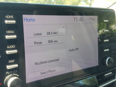 Used 2021 Toyota Sienna LE w/ LE Plus Package FWD image 27