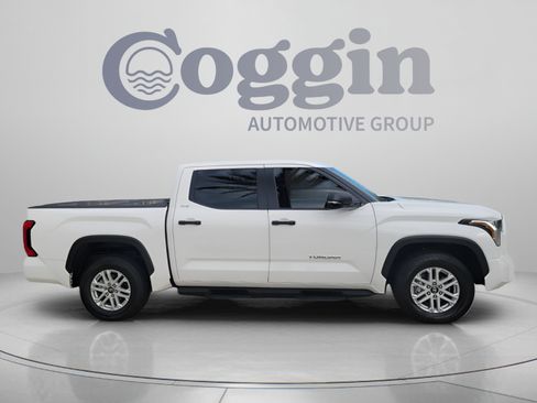 Certified 2025 Toyota Tundra SR5 w/ SR5 Convenience Package RWD image 5